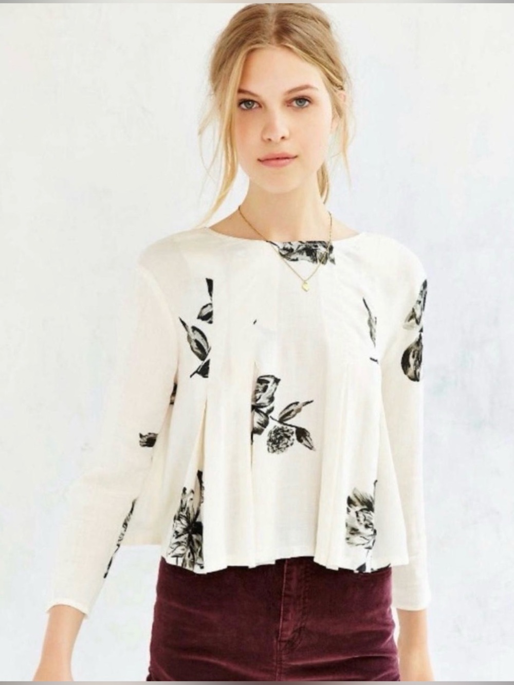 Small Kimchi Blue ivory and black floral crop top Urban Outfitters, low back